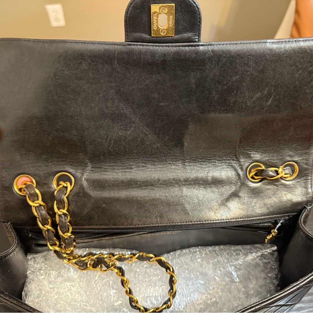 Authentic Chanel Jumbo Classic Flap Leather 24k Gold - Picture 6 of 13